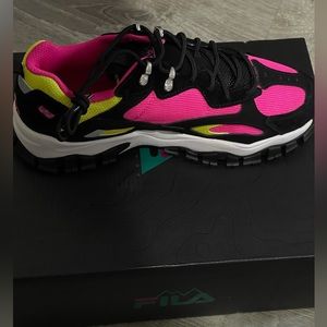 Woman's ray tracers new still in box pink and black